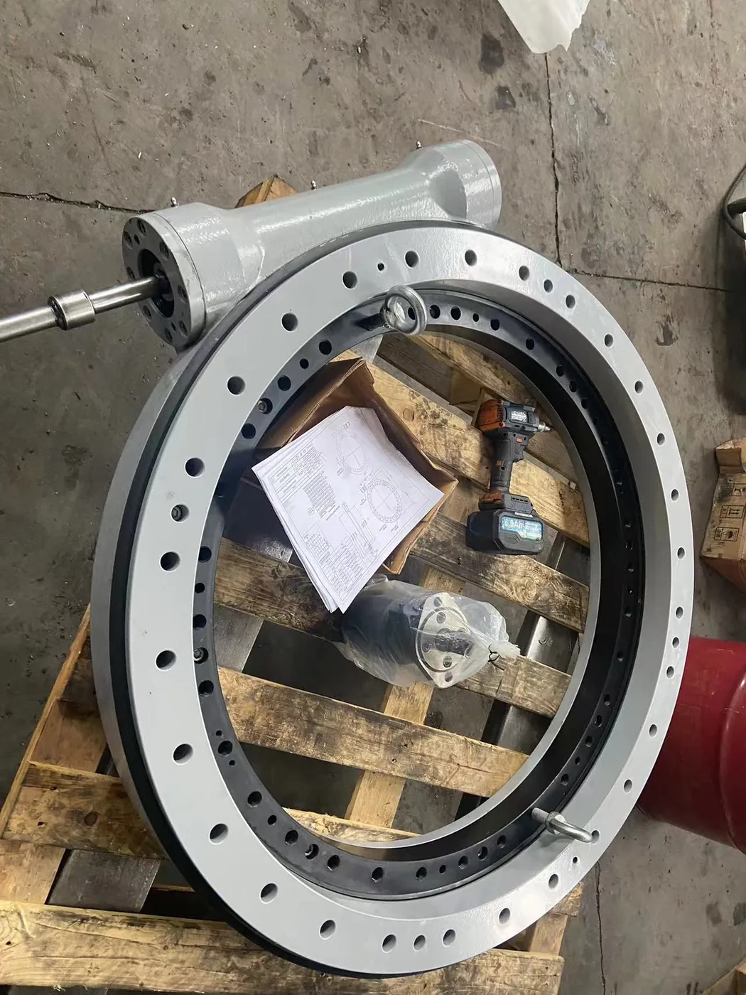 WH37 37-Inch Slewing Drive | Heavy-Duty Hydraulic Worm Gear Industrial Rotary Drive